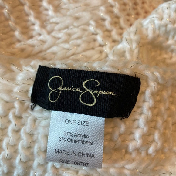 LAST CHANCE! Jessica Simpson White Hat and Scarf Set - Picture 7 of 7